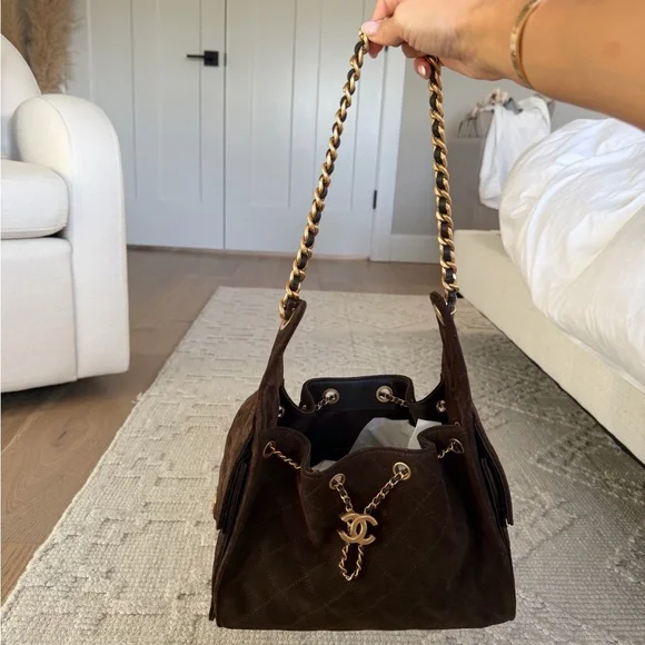 New CHANEL 25 Brown Suede Small
Hobo Tote - Picture 10 of 12